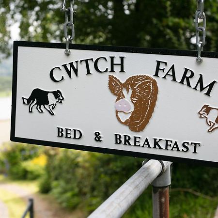 Cwtch Farm Bed & Breakfast Ystalyfera Εξωτερικό φωτογραφία