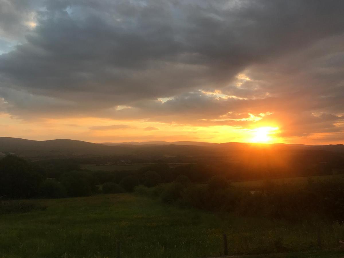 Cwtch Farm Bed & Breakfast Ystalyfera Εξωτερικό φωτογραφία