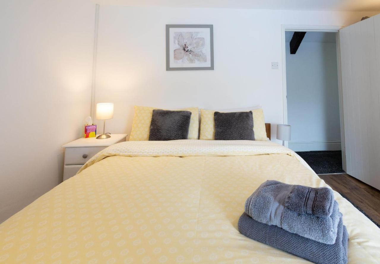 Cwtch Farm Bed & Breakfast Ystalyfera Εξωτερικό φωτογραφία