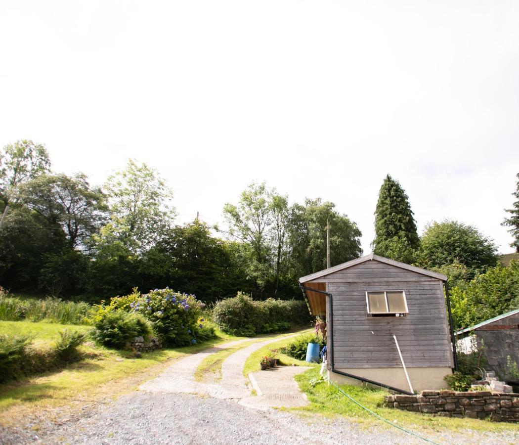 Cwtch Farm Bed & Breakfast Ystalyfera Εξωτερικό φωτογραφία