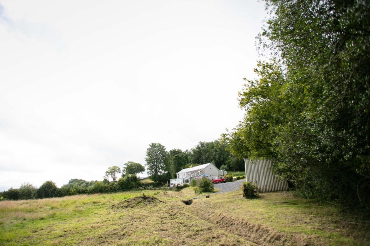 Cwtch Farm Bed & Breakfast Ystalyfera Εξωτερικό φωτογραφία