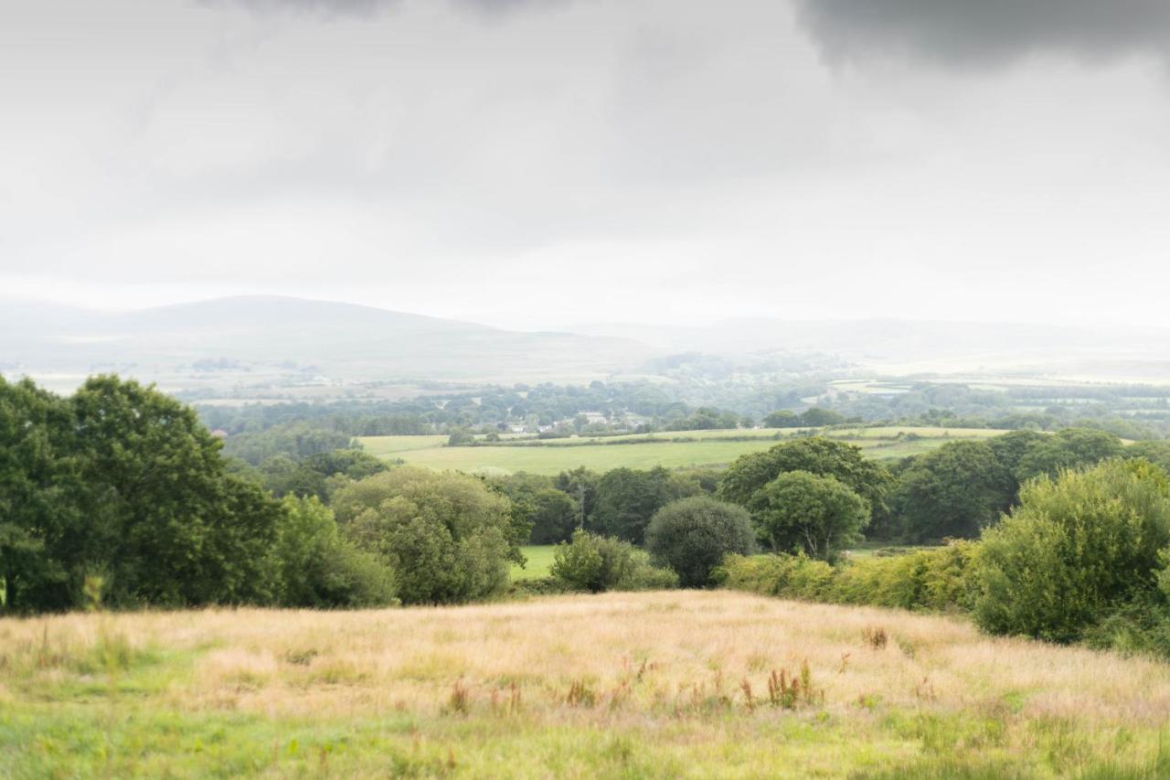 Cwtch Farm Bed & Breakfast Ystalyfera Εξωτερικό φωτογραφία